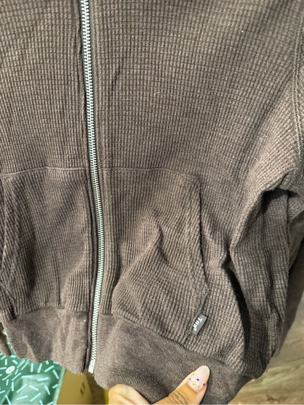 Aritzia TNA Waffle Zip-Front Hoodie in Dark Brown Size Medium - Picture 8 of 10